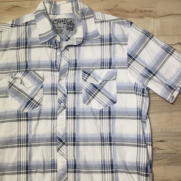 Chalc L White Plaid Button Front. Short Sleeves. - Picture 2 of 8